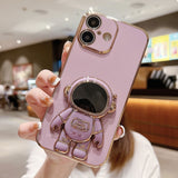 Electroplating Astronaut Holder Phone Case, For iPhone 16, For iPhone 15 Pro Max, For iPhone 15 Pro, For iPhone 15 Plus, For iPhone 15