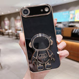 Electroplating Astronaut Holder Phone Case, For iPhone 17e / 16e, For iPhone 17 Pro Max, For iPhone 17 Pro, For iPhone 17, For iPhone Air, For iPhone 16 Pro Max, For iPhone 16 Pro, For iPhone 16 Plus
